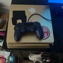Gold 1TB PS4