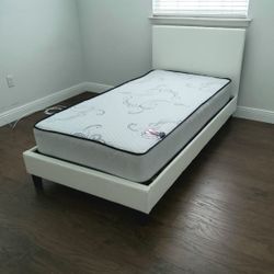 NEW TWIN-SIZE MATTRESS AND BOX SPRING 🆕️