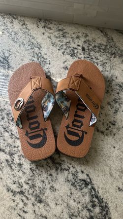 New men’s/womens brown sandals