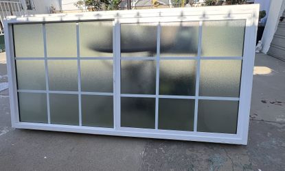 White Retro-Regular Window