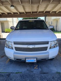 CHEVY SUBURBAN 2008