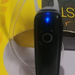 V4.1 Black Wireless Bluetooth Earpiece.