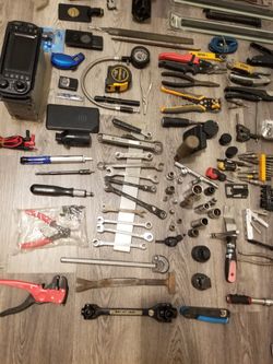Different Tools And Cameras, Dash Cameras Bages,magnetic Ratchets,Milwaukee Chargers And More