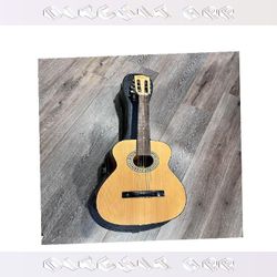 Acoustic Guitar Amazing Sound and Classic Design successful reduce