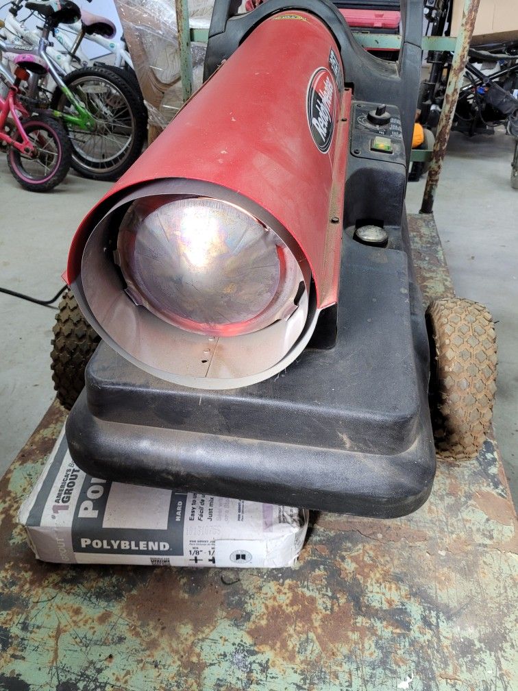 Desa Reddy Heater 125,000 BTU Kerosene Forced-Air Heater for Sale in  Ramona, CA - OfferUp