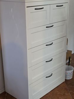 2 dressers