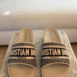 Christian Dior Dior Paris Logo Slide Sandals – Beige & Black Canvas