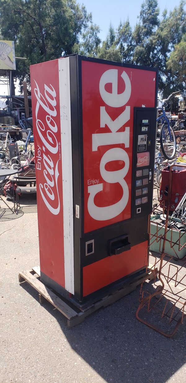 Coke Machine working condition unknown for Sale in Phoenix, AZ OfferUp