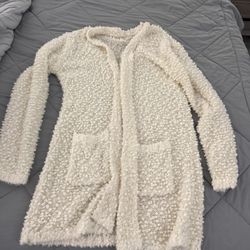 Juniors Sweater Size Med Brand New 