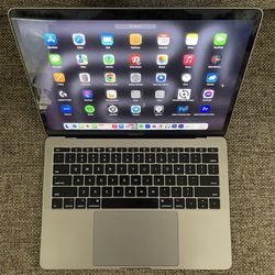 Apple MacBook Pro 2017 13” (i5, 2.3Ghz, 512GB, 16GB Ram)