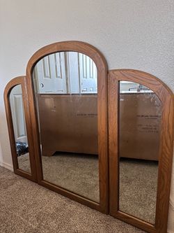 Stanley Furniture Solid Oak Dresser with Mirror