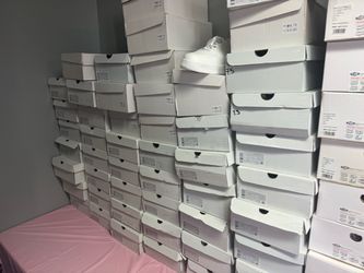 White Low-Top Sneakers – Bulk Lot