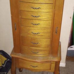 Jewelry Dresser 