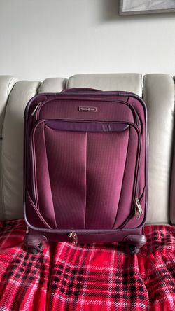 Samsonite Carry-On Spinner Suitcase – Burgundy – Good Condition