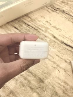 Apple 12 W USB Power adapter