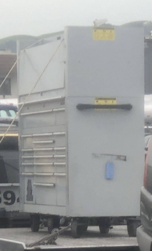 Light Gray Matco Toolbox With Top Cabinet