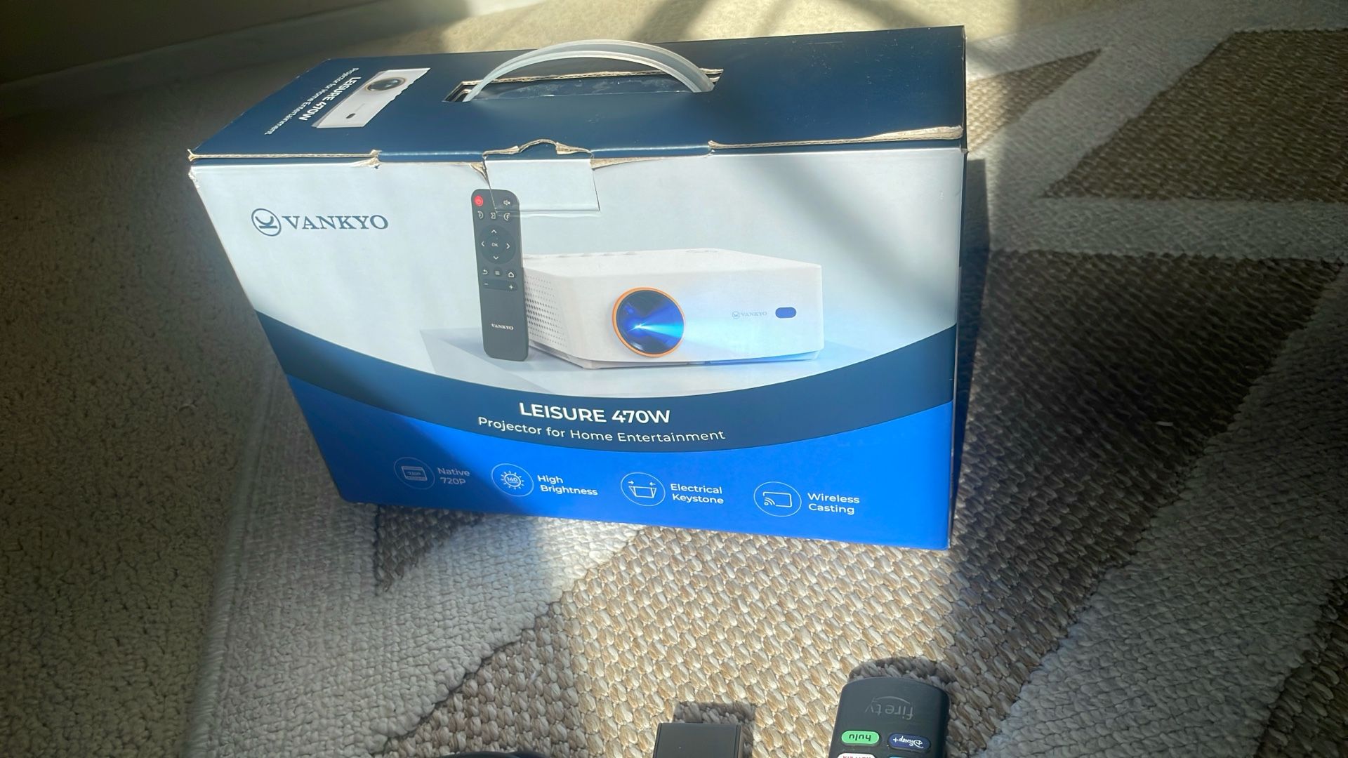 Vankyo Hd Wireless Mini Projector - White