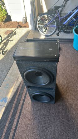 Rockville amplifier and speakers