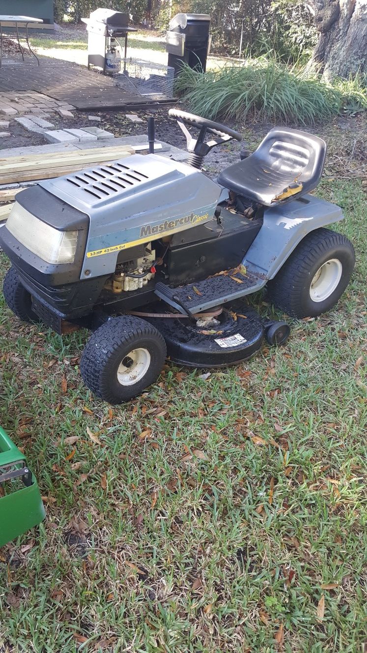 Lawn mower tractor