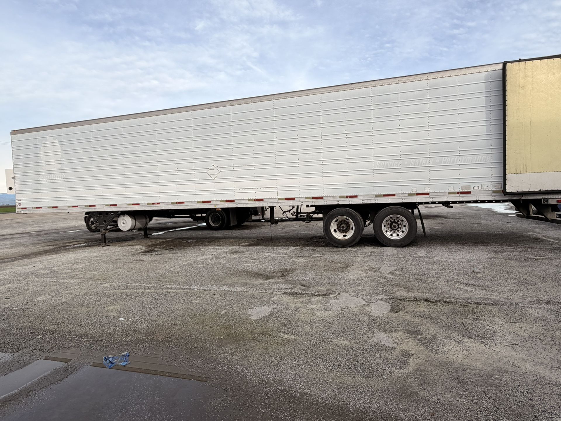 2006 Utility 53 ft Dry Van Trailer for Sale in Dinuba, CA - OfferUp