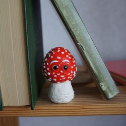      Amanita muscaria mushroom with eyes fly agaric table ornament funny home office decoration mushroom ornament