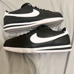 Nike Cortez’s Size 7.5