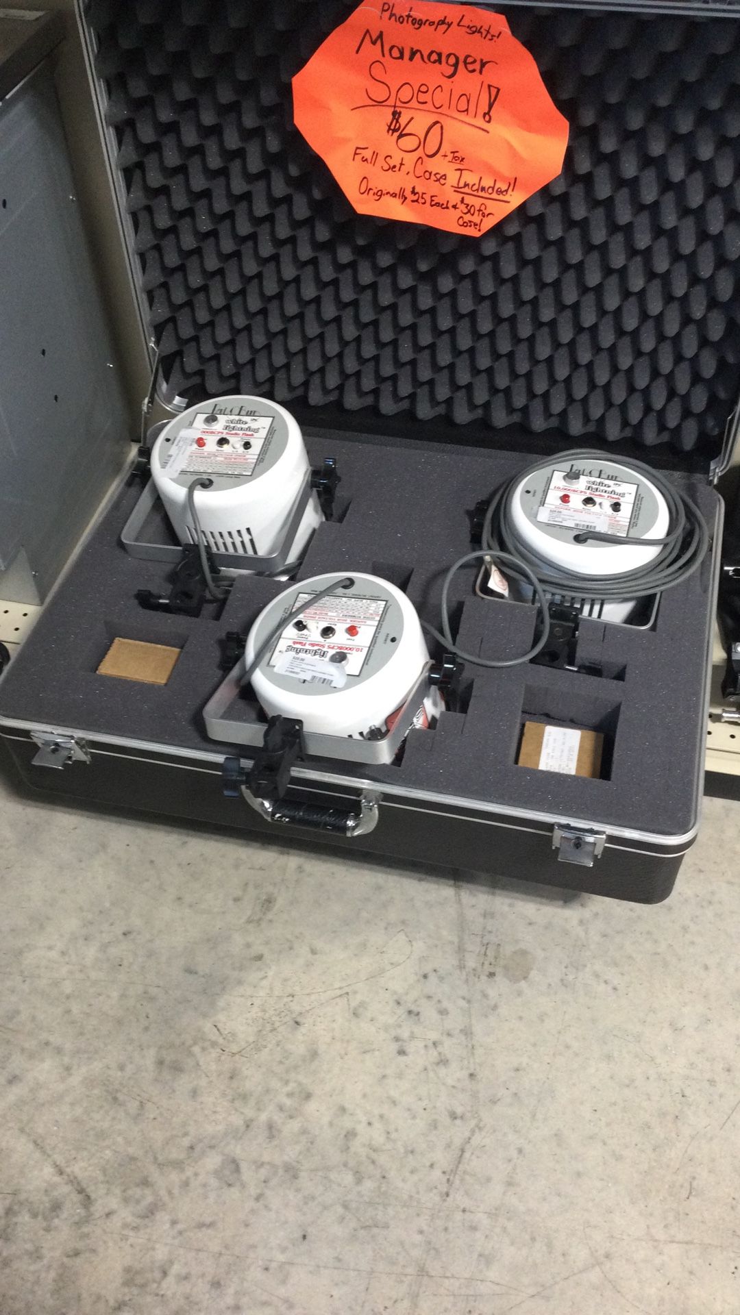 Paul C Bluff 10000BCPS Studio Flash Lighting ($25 Each Or All For $60)