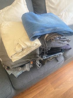 Pantalones  de hombre.  5 la pieza. Son 15. O 50. La bolsa