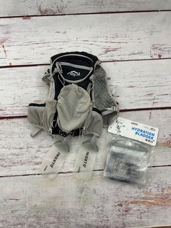 Hydration Pack Backpack trail running hiking Lightweight Water 2L bladder