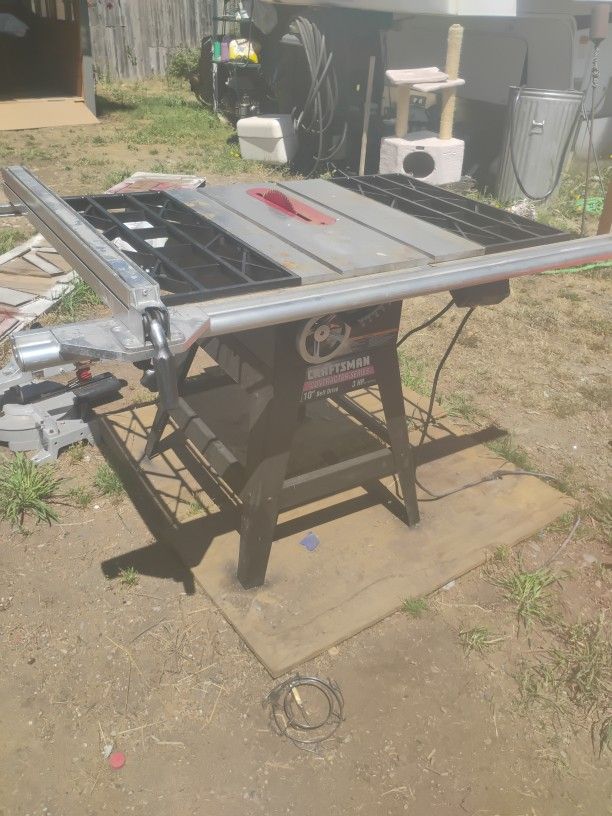 Craftsman 10-in Belt Drive 3 Horsepower Table Saw