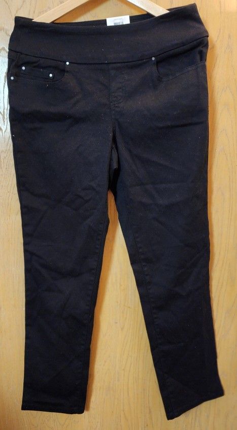NWT Women's Mid-Rise Black Pants Size M