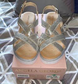 Angela George size 37 (7) sandals SEND OFFERS