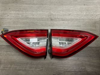 2017-2024 Maserati Levantes Right And Left Liftgate Inner Taillight 