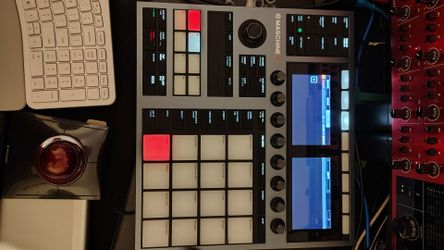 Selling LNIB Maschine + with 64gb sdcard