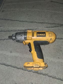 Dewalt 18v 1/2" drive impact NO BATTERY