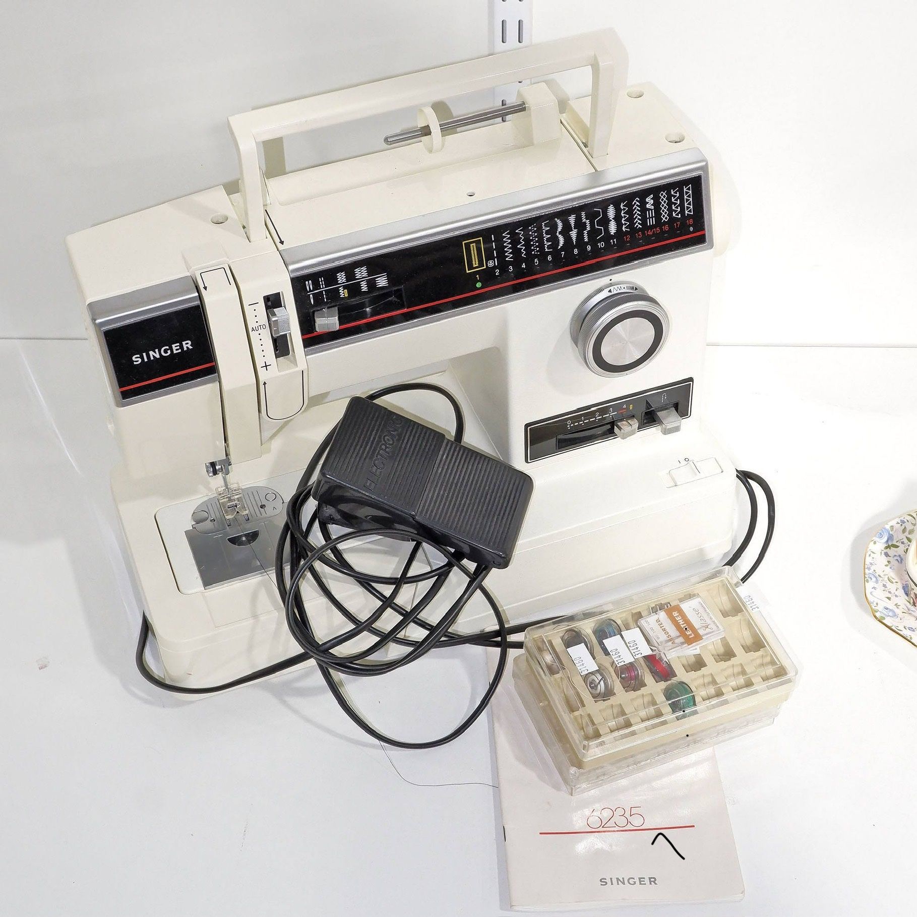 Singer model 6235 Sewing machine