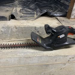 Black And decker Hedge Trimmer 