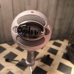 Blue Snowball iCE USB Microphone White Adjustable Stand/Mount