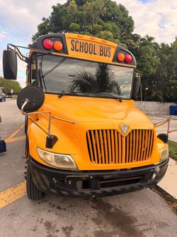 2007 medium school bus