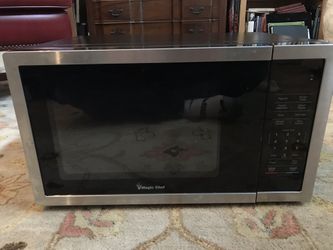 Magic Chef 1350W Microwave. LIKE NEW