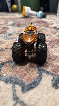 Tiger monster truck
