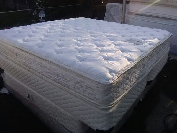Beautiful King Size Sealy Posture Premier Rx Holland Plush Pillow Beautiful King Size Sealy Posture Premier Rx Holland Plush Pillow Top Bed Set In Perfect Condition