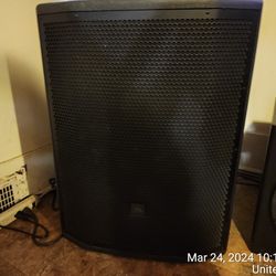 Professional Powered And Non-Powered Speakers For Sale.