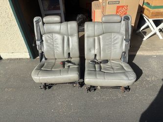 2003 gm third row