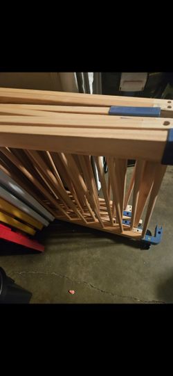 Wooden Baby play pen. 8 panels, 1 swing open