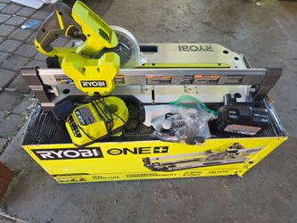 RYOBI ONE+ 18V 5.5in. Cordless Flooring Saw with Blade with a 4Ah battery and charger