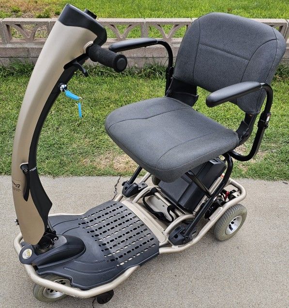 Mobility Scooter - Electric Mobility Rascal Ultralite ( Fold & Go )