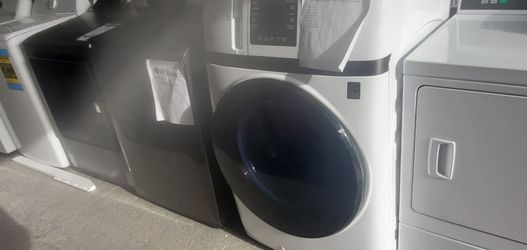 Washer and dryer all in one bra d new 1 year company warranty