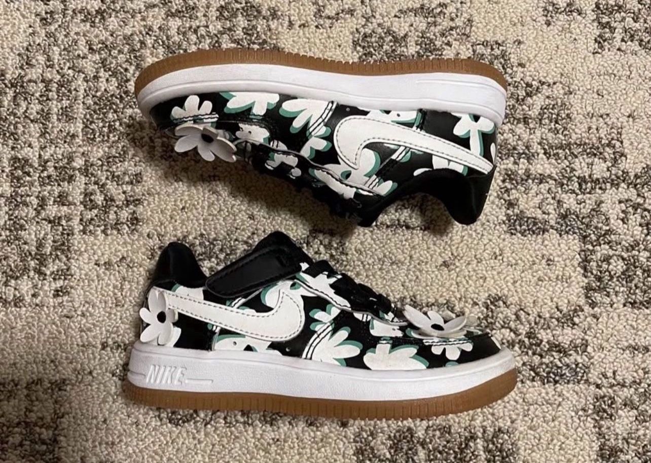 Nike Force 1 Low LV8 EasyOn Toddler Shoes (Black/Spring Green/Gum