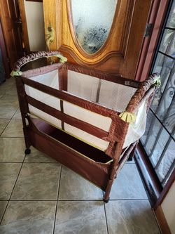 ARM'S REACH BABY CO-LEADER 